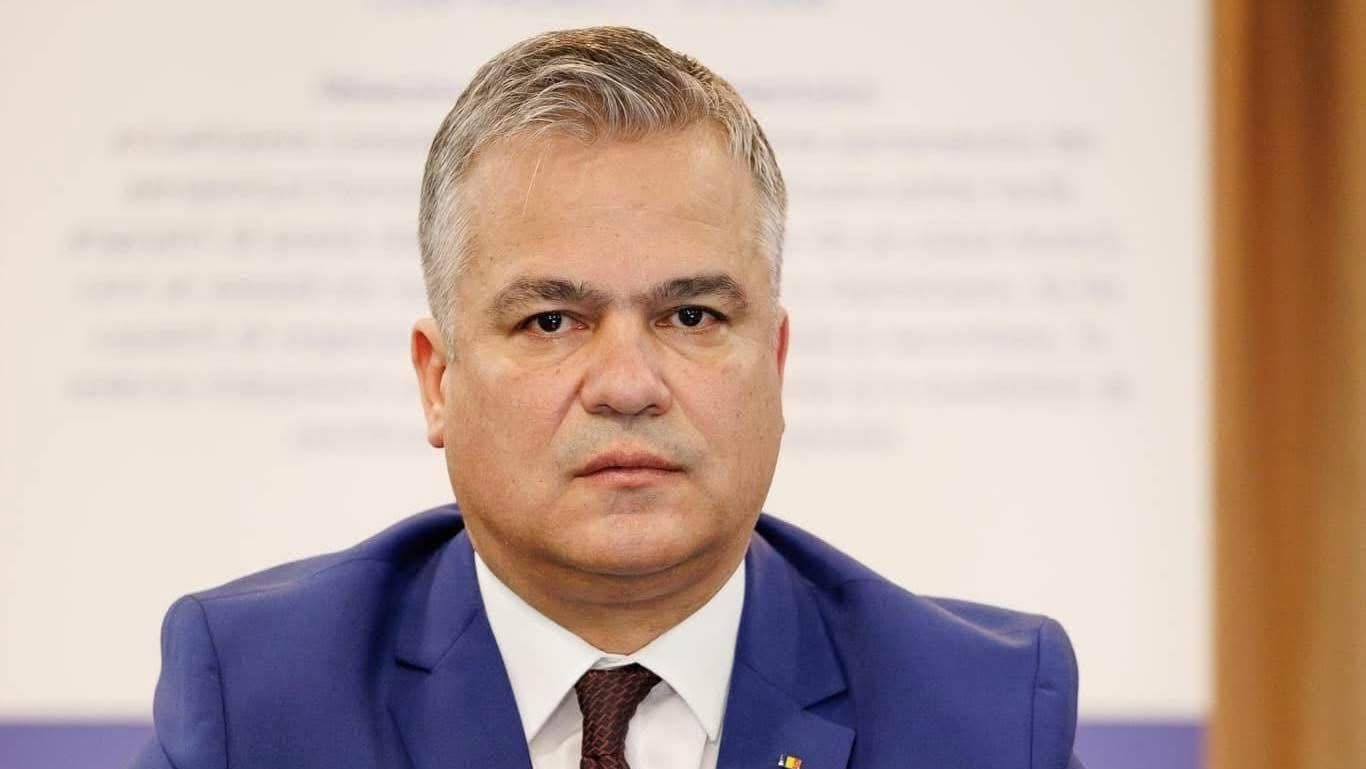 adrian veștea