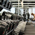 90 de minute de antrenament cu greutăți pe săptămână pot reduce semnificativ riscul de deces prematur, arată noi cercetări